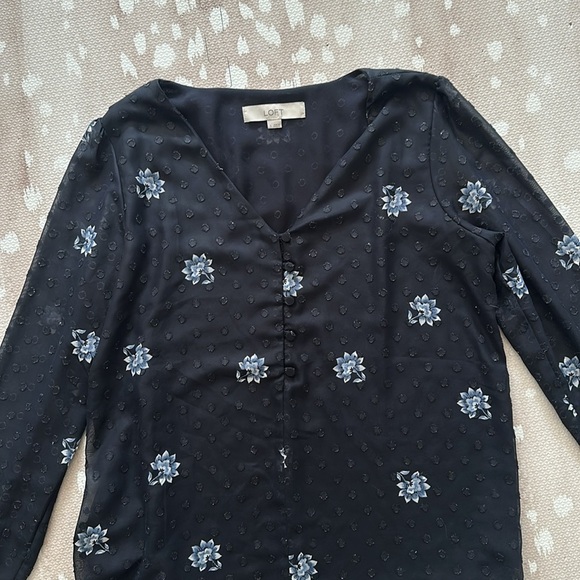 LOFT Navy Floral Blouse Size S - Picture 2 of 4